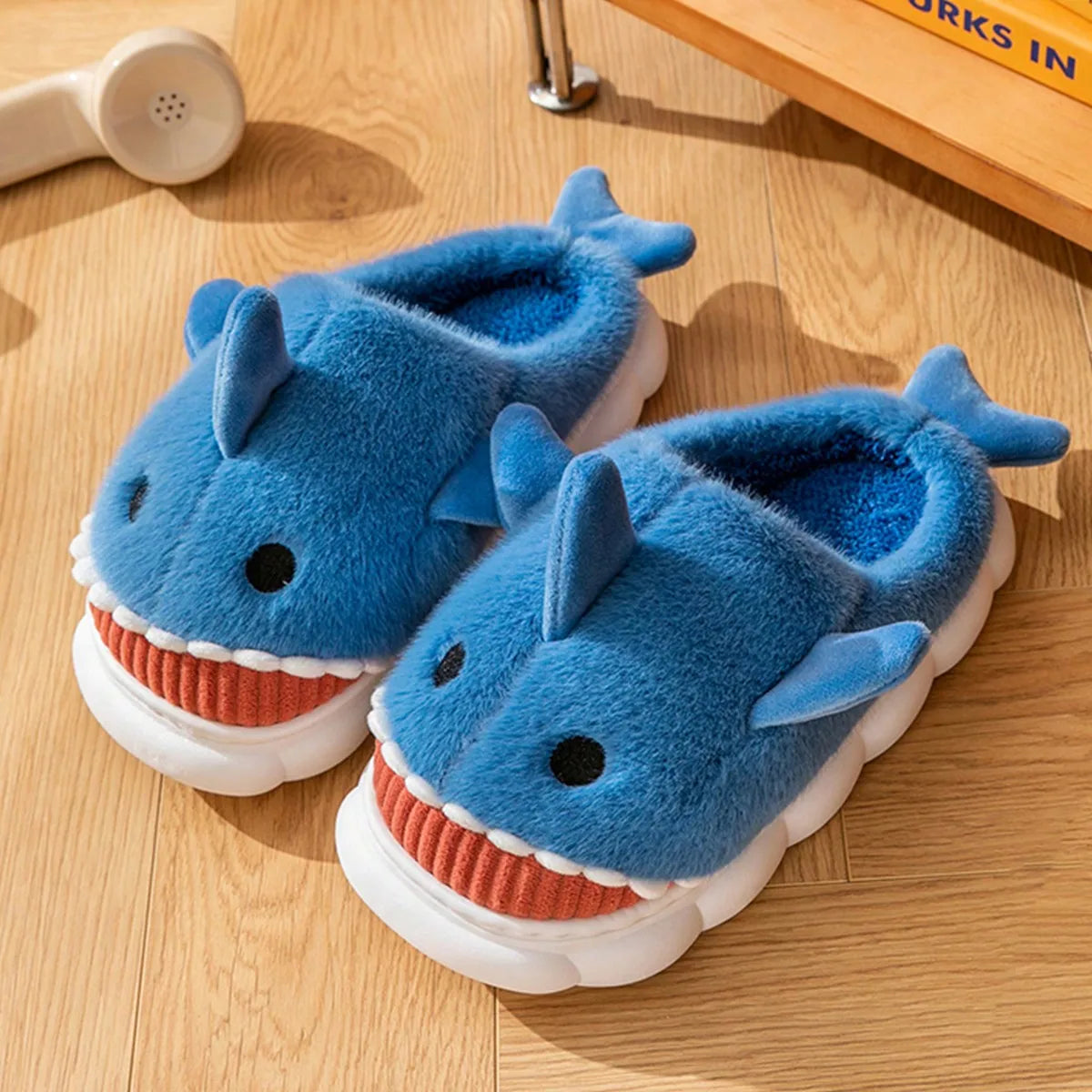 Men's Cartoon Shark Slippers