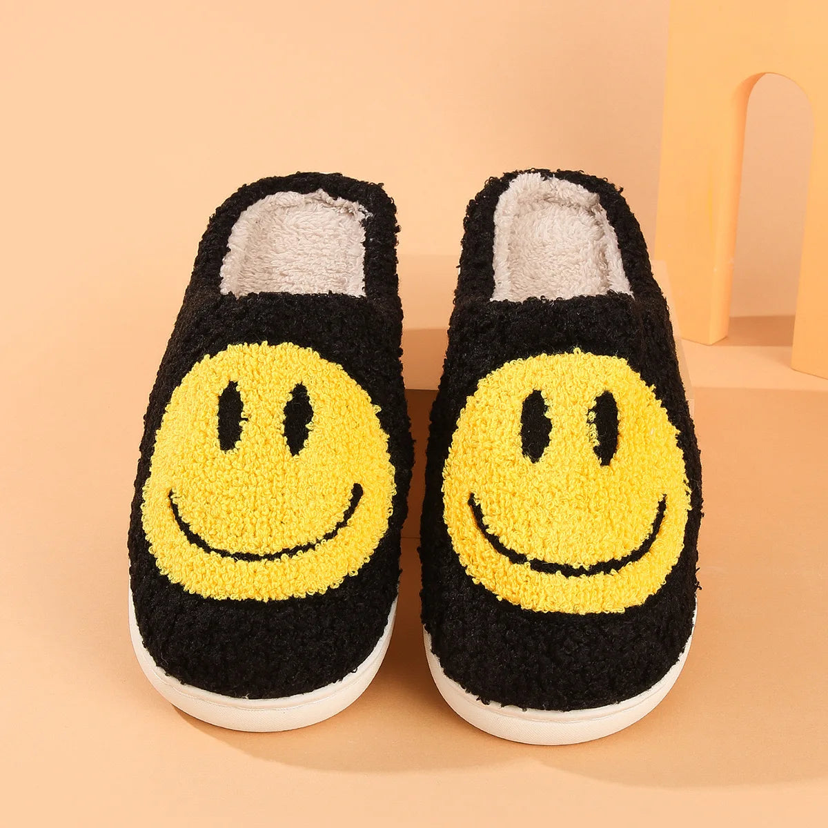 Smiling Face Slippers