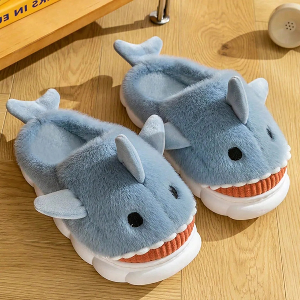Men's Cartoon Shark Slippers